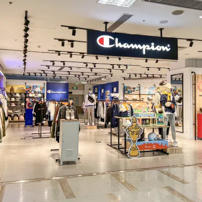 CHAMPION